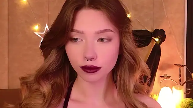 Sierra Fane online show from April 16, 11:11 am