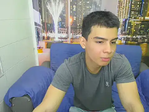 Snapshot of seigfried0 chatting on February 18, 6:37 pm seigfried0 online show from February 18, 6:37 pm