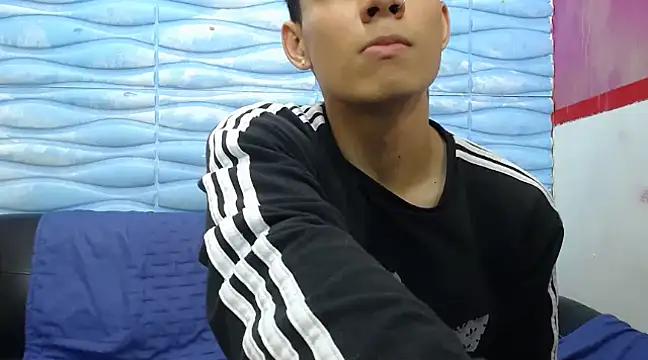 Snapshot of seigfried0 chatting on February 20, 6:57 pm seigfried0 online show from February 20, 6:57 pm