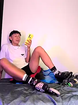 Snapshot of Andres_Sebas chatting on February 27, 11:26 pm Andres Sebas online show from February 27, 11:26 pm