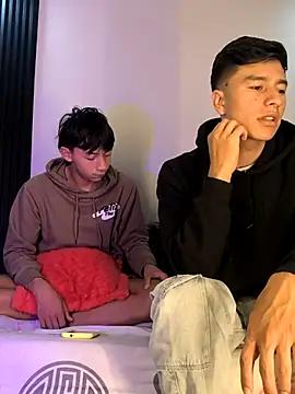 Snapshot of Andres_Sebas chatting on March 7, 6:35 am Andres Sebas online show from March 7, 6:35 am