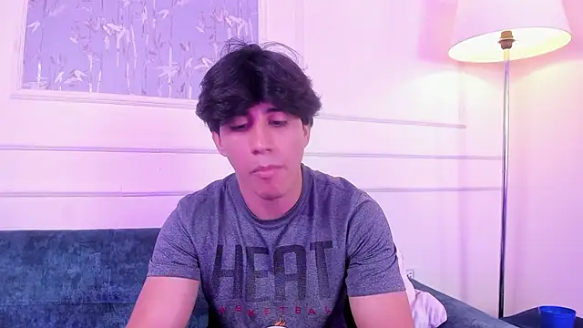 Allex Cano online show from April 13, 8:25 pm