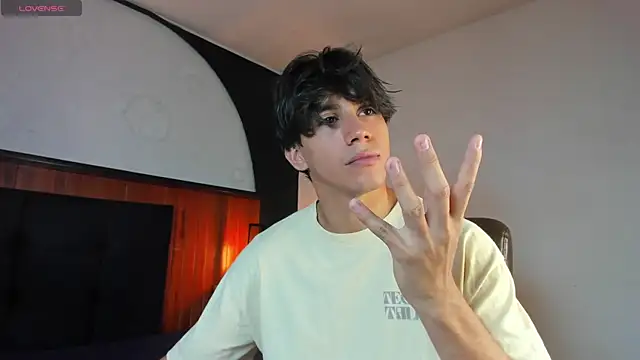 Allex Cano online show from April 14, 9:32 pm