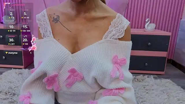 Snapshot of EmmyCortez chatting on December 17, 11:49 am EmmyCortez online show from December 17, 11:49 am