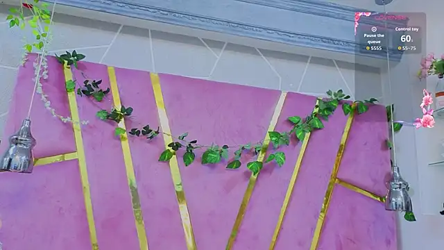 Snapshot of EmmyCortez chatting on December 21, 12:56 pm EmmyCortez online show from December 21, 12:56 pm