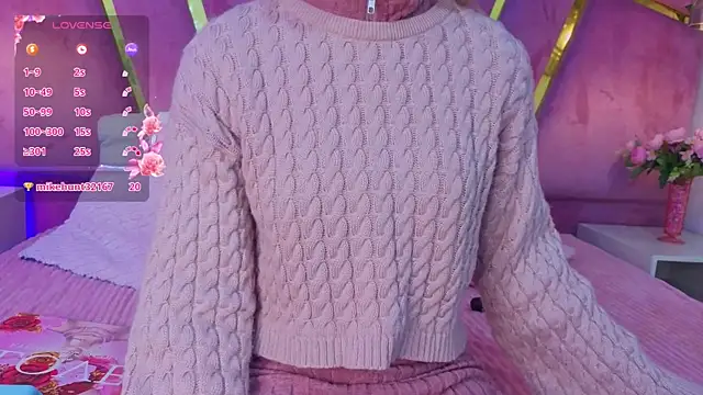 Snapshot of EmmyCortez chatting on January 10, 11:45 am EmmyCortez online show from January 10, 11:45 am