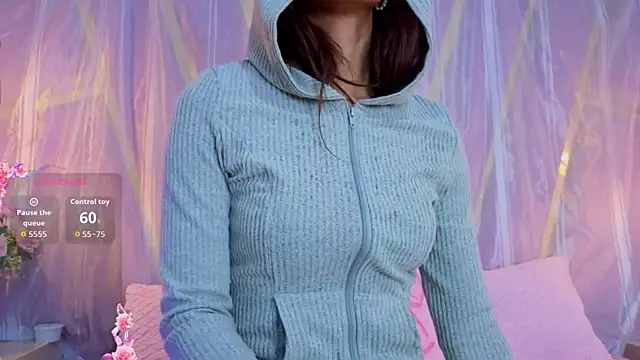 EmmyCortez online show from April 15, 11:50 am