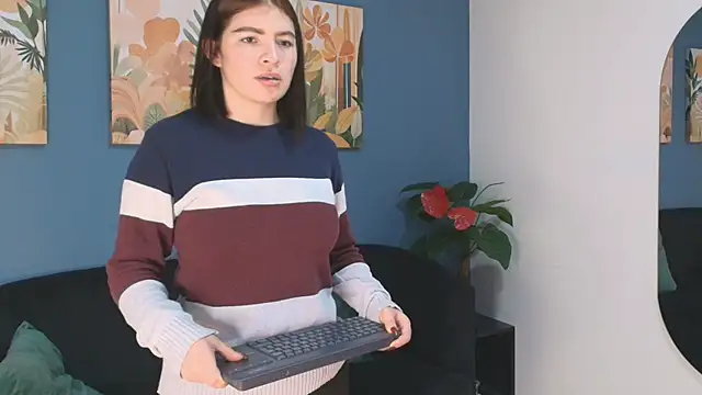 Zamira Taylor online show from February 13, 3:13 am