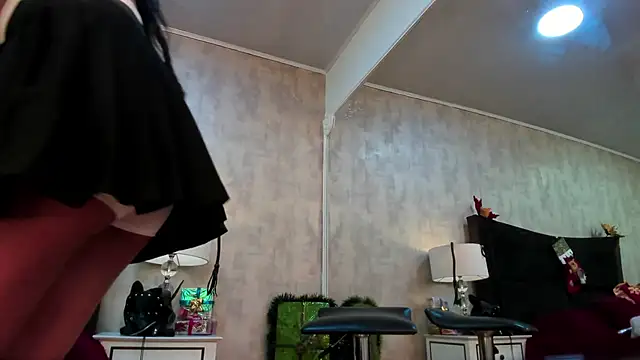 NahomyCarther online show from December 23, 6:00 am