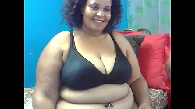 Snapshot of lucy_ivory chatting on March 3, 4:24 pm lucy ivory online show from March 3, 4:24 pm