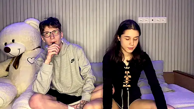 baby lesi online show from March 11, 4:57 pm