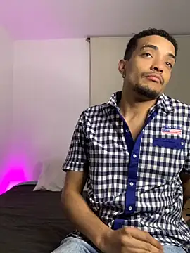 Snapshot of eross_chipre_ chatting on October 6, 12:19 am eross chipre  online show from October 6, 12:19 am