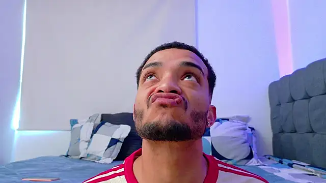 eross chipre  online show from February 9, 8:35 pm