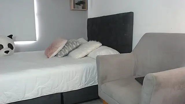 Snapshot of sebastian_colle chatting on March 8, 7:09 pm sebastian colle online show from March 8, 7:09 pm