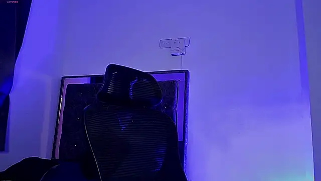 Donathoo1 online show from February 22, 1:29 am