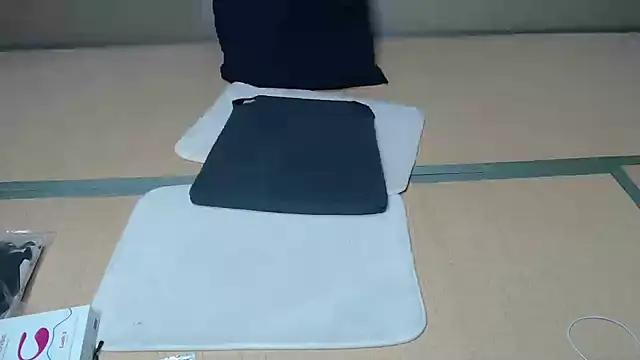 Snapshot of mika33556 chatting on March 12, 9:23 am mika33556 online show from March 12, 9:23 am