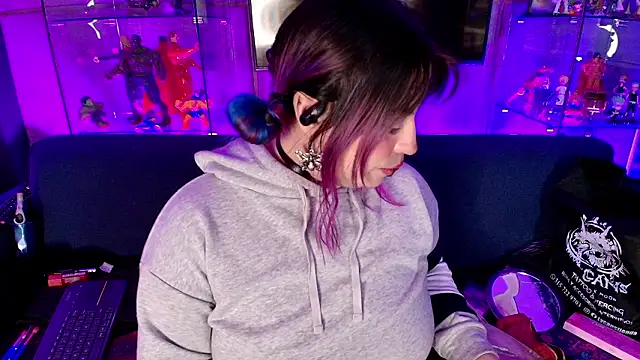 missa motato online show from February 4, 11:05 am