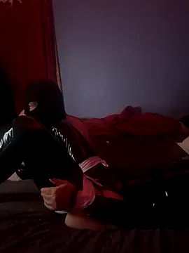 Snapshot of Ruggedcountry48 chatting on September 29, 3:11 am Ruggedcountry48 online show from September 29, 3:11 am