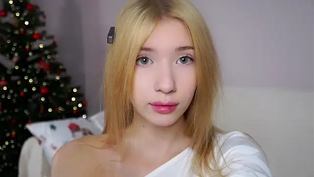 SunnivaCovil online show from January 10, 2:41 pm