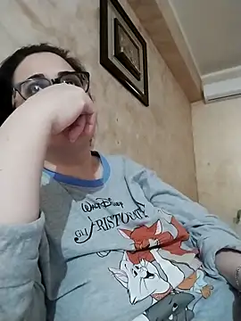 Dolcecurvy online show from April 13, 9:20 pm