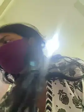 Snapshot of Dishasarmaa05 chatting on February 19, 6:21 pm Dishasarmaa05 online show from February 19, 6:21 pm