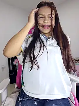 Snapshot of sophia_ramirez12 chatting on April 21, 7:17 pm sophia ramirez12 online show from April 21, 7:17 pm