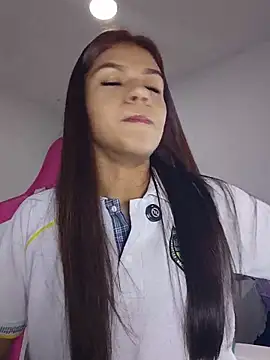 Snapshot of sophia_ramirez12 chatting on May 25, 8:48 pm sophia ramirez12 online show from May 25, 8:48 pm