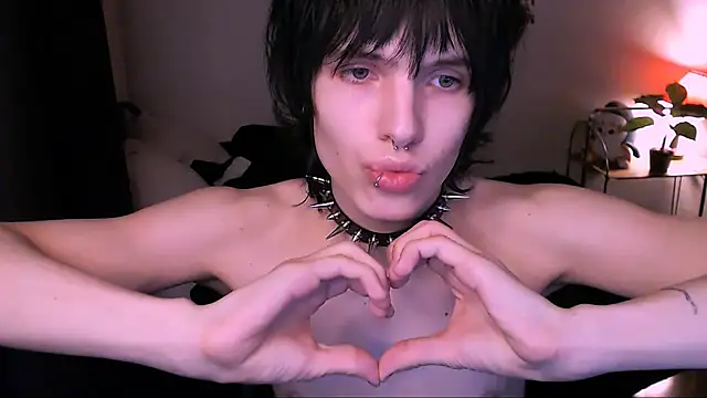 Snapshot of timi-moon chatting on November 9, 2:48 pm timi-moon online show from November 9, 2:48 pm