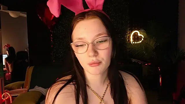 Snapshot of milliedoll chatting on March 8, 1:28 am milliedoll online show from March 8, 1:28 am