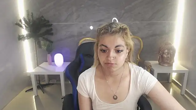 lili conor s online show from March 13, 11:38 pm