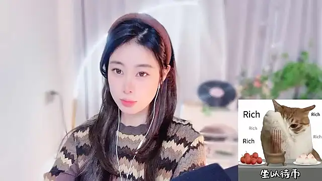 CC-777888 online show from April 29, 3:38 pm