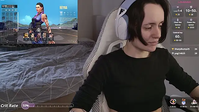 Luna Loveee online show from March 21, 8:19 am