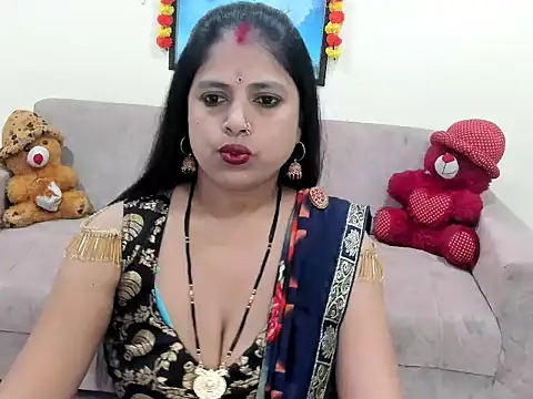 leahgotiii online show from October 23, 3:17 am