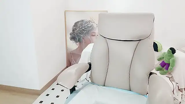 Dazzlebean online show from April 2, 3:15 am