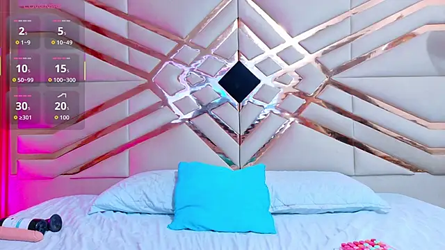 Snapshot of innocenthazel chatting on October 15, 11:49 pm innocenthazel online show from October 15, 11:49 pm