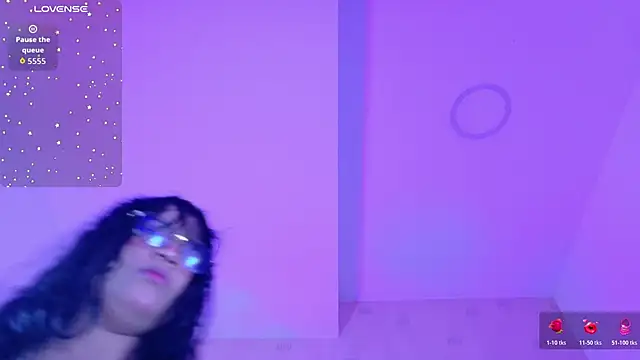 innocenthazel online show from April 5, 12:35 pm