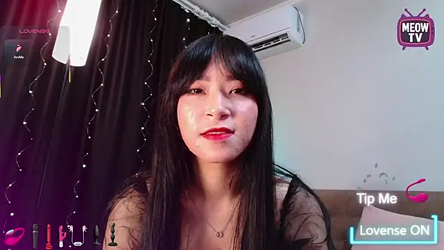 miyakimi0101 online show from September 12, 12:33 am