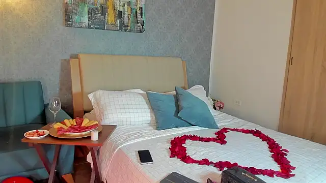 Lucia Brown  online show from February 14, 3:53 pm