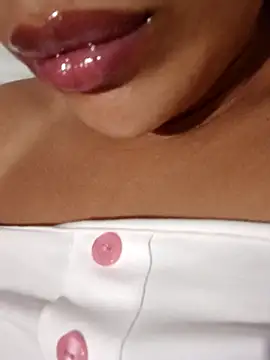 Sexlove1xo online show from September 26, 3:27 pm