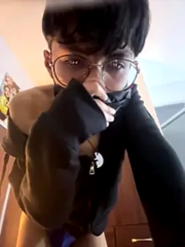 Snapshot of twinkperu18 chatting on October 26, 2:17 am twinkperu18 online show from October 26, 2:17 am