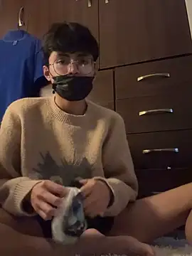 Snapshot of twinkperu18 chatting on October 28, 4:49 am twinkperu18 online show from October 28, 4:49 am