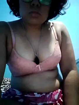 Snapshot of marimari_fersan chatting on April 28, 2:44 pm marimari fersan online show from April 28, 2:44 pm