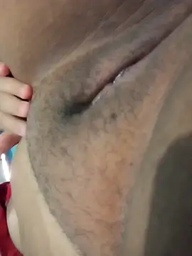 Milynhaofc online show from December 14, 9:47 am