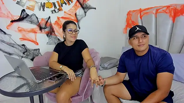 Snapshot of Couple_fantasies69 chatting on October 24, 12:08 am Couple fantasies69 online show from October 24, 12:08 am