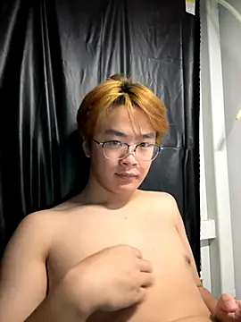 Snapshot of Anson0722 chatting on September 20, 1:01 pm Anson0722 online show from September 20, 1:01 pm