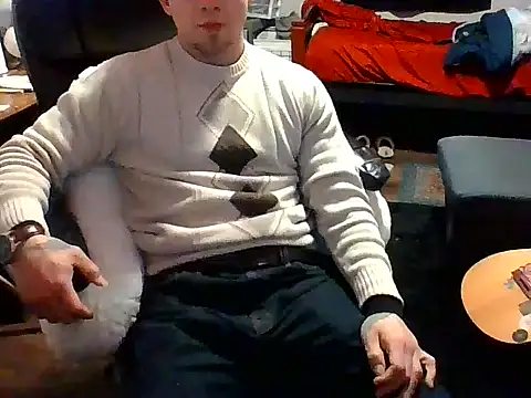 JCstrings online show from February 21, 11:32 pm