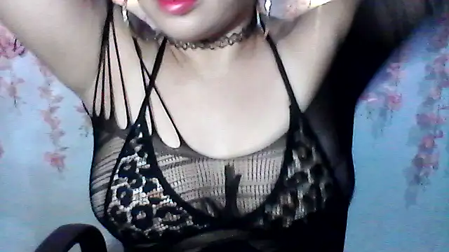 Snapshot of shashel5 chatting on September 10, 6:35 am shashel5 online show from September 10, 6:35 am