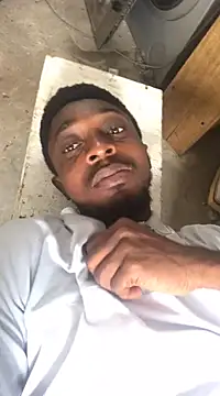 Snapshot of justyou2025 chatting on February 20, 9:33 am justyou2025 online show from February 20, 9:33 am