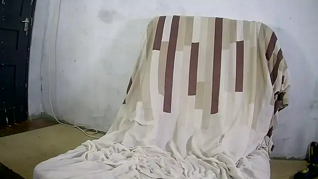 Snapshot of justyou2025 chatting on October 14, 9:04 pm justyou2025 online show from October 14, 9:04 pm