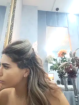 Bella Posh online show from October 21, 4:35 am